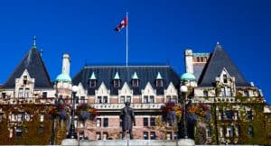 Les invitations du PCP de la Colombie-Britannique pour l'immigration au Canada sont dominées par les ex-étudiants