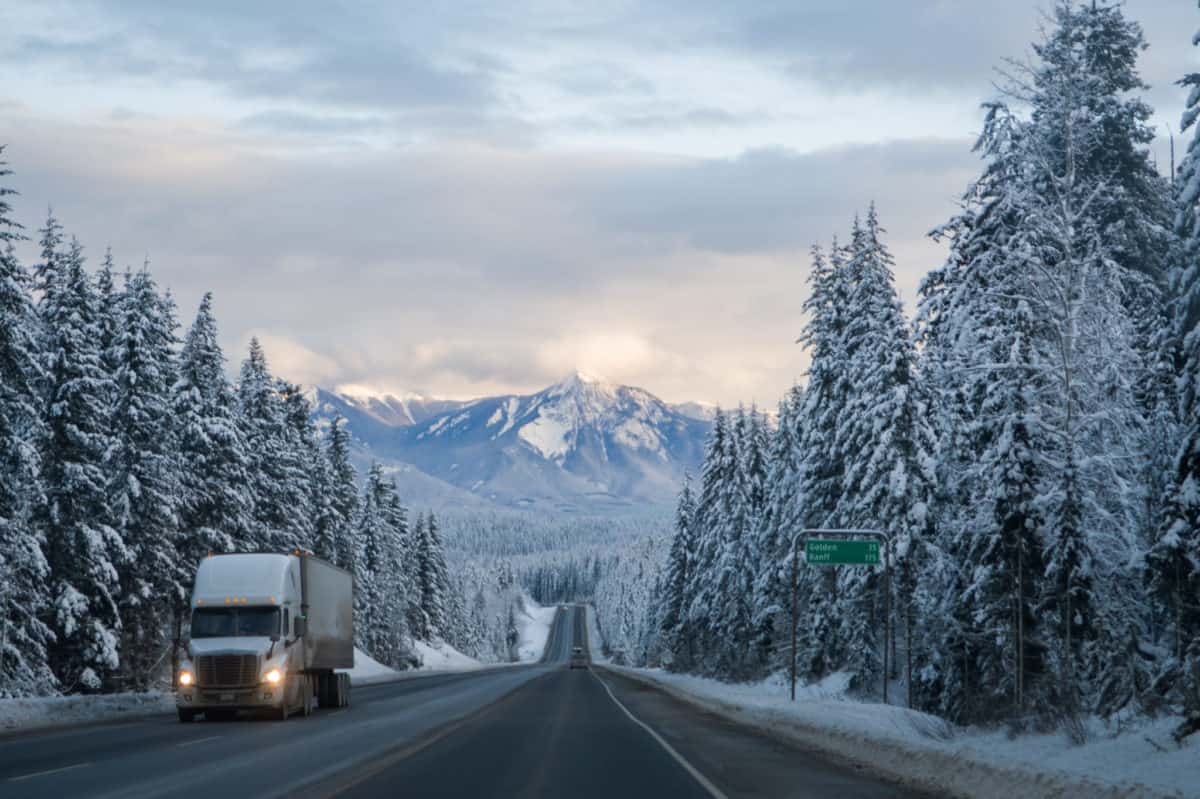 Canada Currently Need 20,000 Truck Drivers, Report Says  