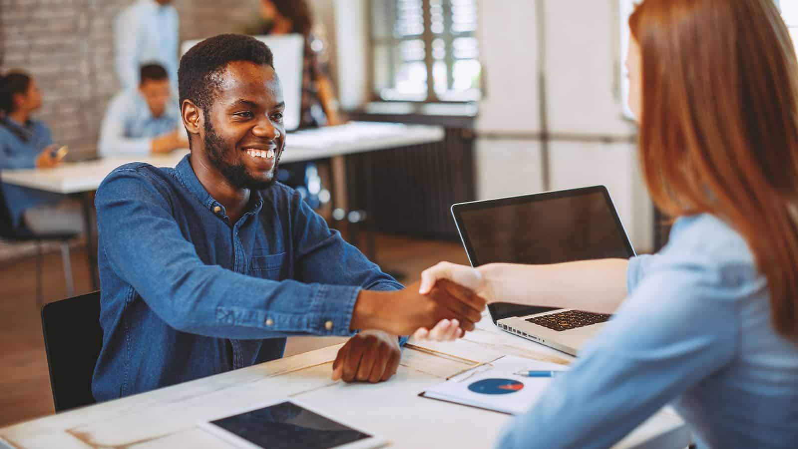 New Immigrants Catching Up to Canadians in Findings Jobs