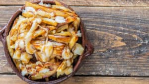 What are the must-try Canadian dishes